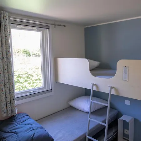 Mobil-home Avec Terrasse - 5 Personnes - Api-1-52-1426 * La Bastide-de-Sérou