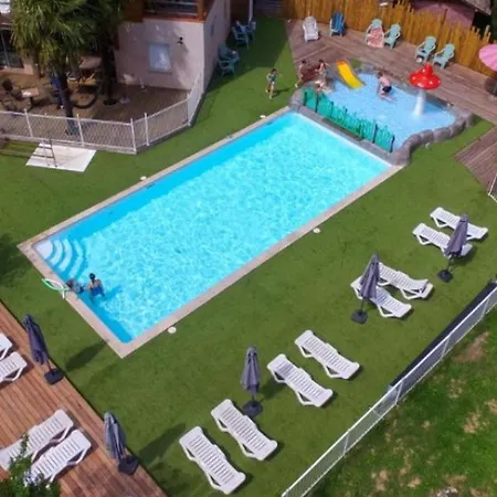 אתר קמפינג Mobil-home Avec Terrasse - 5 Personnes - Api-1-52-1426