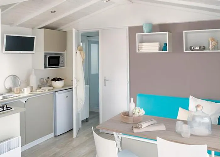 Mobil-home Avec Terrasse - 5 Personnes - Api-1-52-1426 *