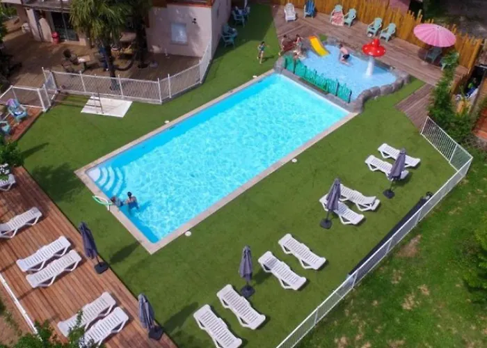 אתר קמפינג Mobil-home Avec Terrasse - 5 Personnes - Api-1-52-1426