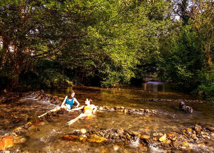 Mobil-home Avec Terrasse - 5 Personnes - Api-1-52-1426 La Bastide-de-Sérou