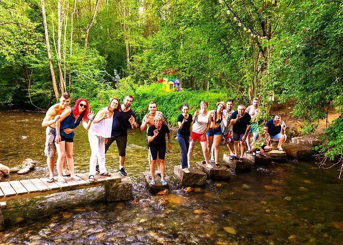 אתר קמפינג Mobil-home Avec Terrasse - 5 Personnes - Api-1-52-1426 *