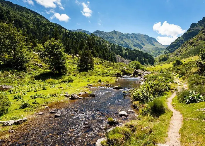 Mobil-home Avec Terrasse - 5 Personnes - Api-1-52-1426 * La Bastide-de-Sérou