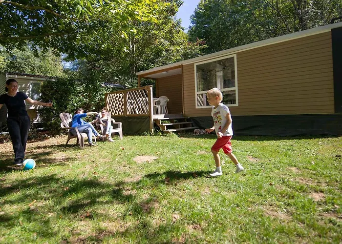 Mobil-home Avec Terrasse - 5 Personnes - Api-1-52-1426 La Bastide-de-Sérou